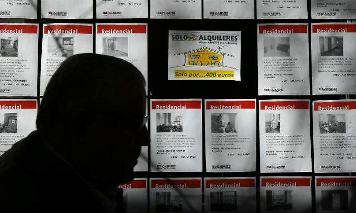 vivienda-agencia-hombre-sombra-reuters.jpg