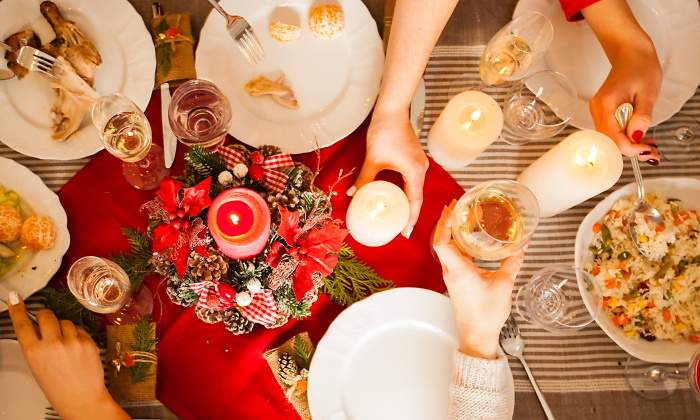 mesa-navidad-dreamstime.jpg