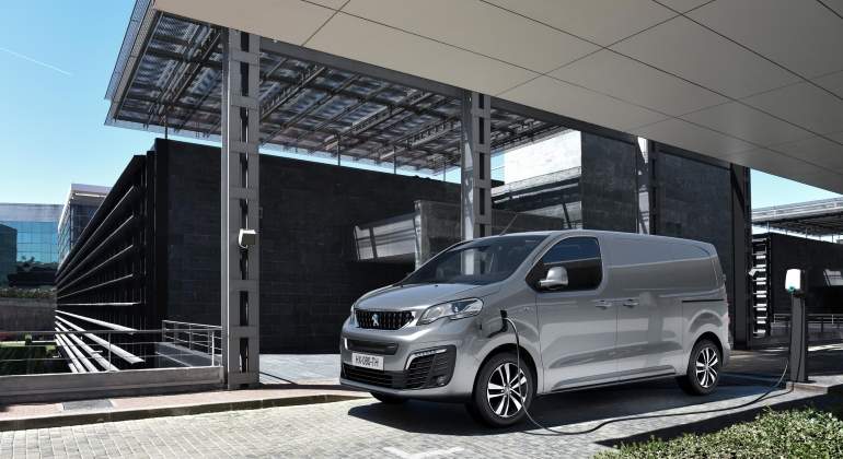 Peugeot e-Experte, la versión eléctrica del furgón de Peugeot.