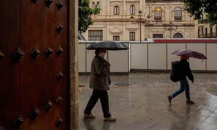 semana-santa-sevilla-lluvia-efe-Julio-Munoz.jpg