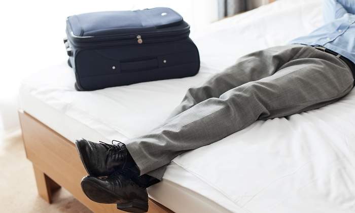hotel-cama-maleta-dreamstime.jpg
