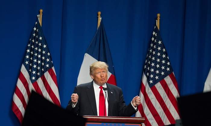 trump-punos-suenos.jpg