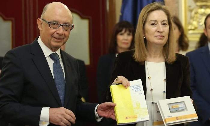 montoro-cristobal-pastor-ana-PGE2018-pendrive-nachomartin.jpg