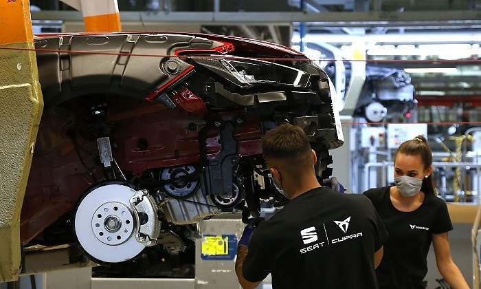 Coches-Fabrica-Empleados.jpg