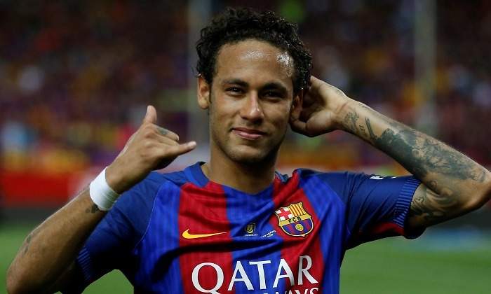 Neymar-gesto-llamada-2017-reuters.jpg