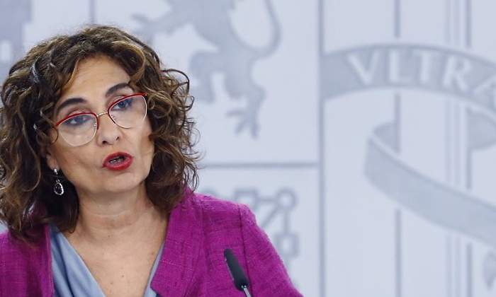 maria-jesus-montero-ministra-hacienda-portavoz-CMin-27octubre2020-efe-770x420.jpg