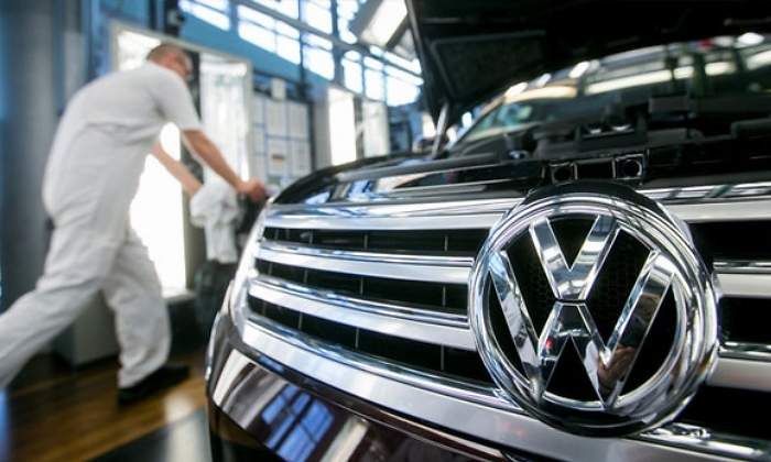 volkswagen-logo-bloomberg-02.jpg