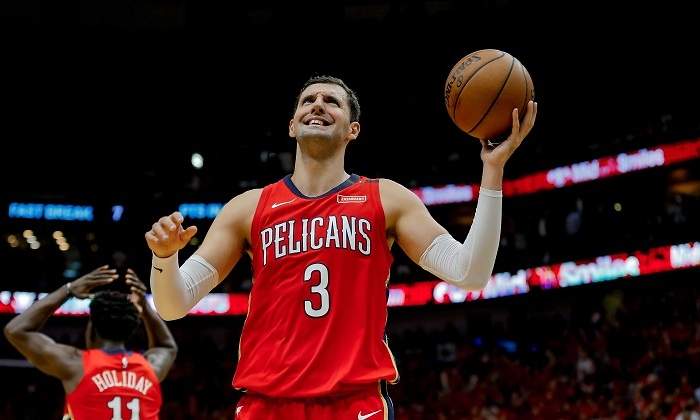 mirotic-pelicans-warriors-usatoday.jpg