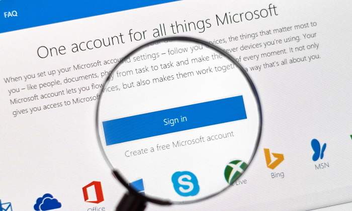 microsoft-cuenta-outlook-lupa-dreamstime.jpg