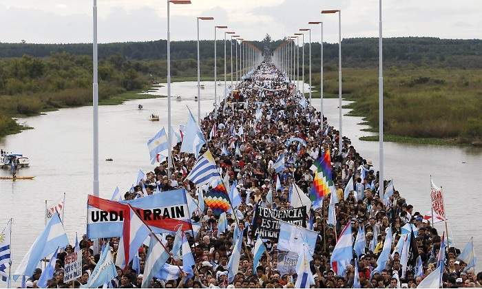protesta-argentina-uruguay-gualeguaychu-reuters-770x420.jpg