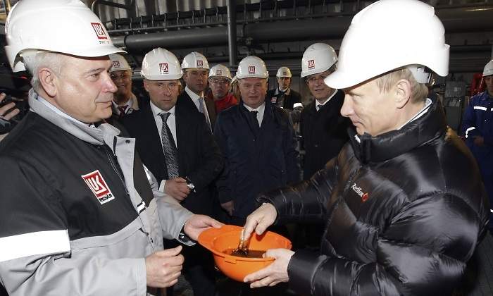 putin-casco-petroleo.jpg