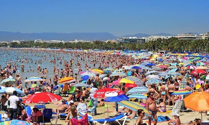 turistas-salou.jpg