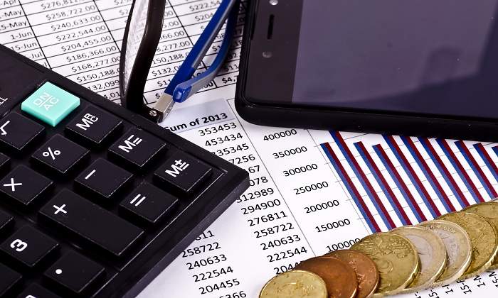 movil-subida-precios-calculadora-recurso-dreamstime.jpg