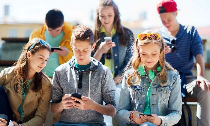 adolescentes-smartphones.jpg