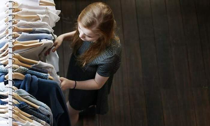compras-ropa-perchas-dreams.jpg