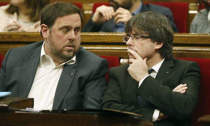 junqueras-puigdemont-parlament-770-efe.jpg