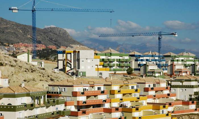 vivienda-gruas-costa-blanca.jpg