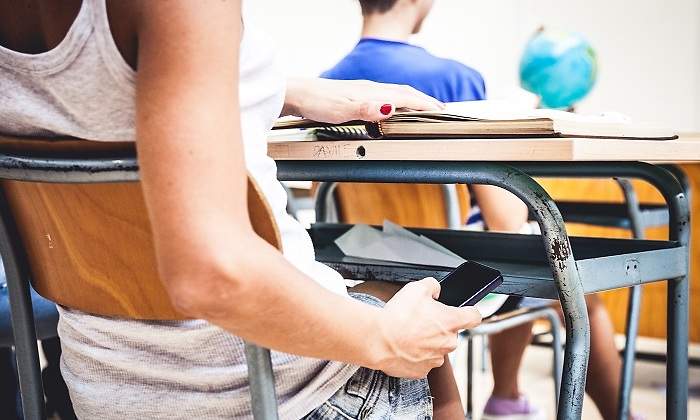 Copiar-examen-movil-iStock.jpg