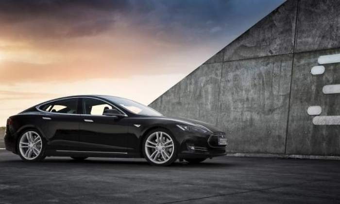 tesla-model3.jpg