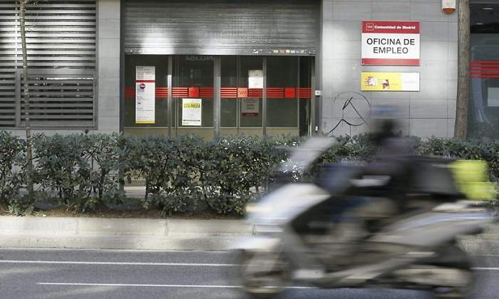 oficina-empleo-sepe-madrid-moto-efe.jpg