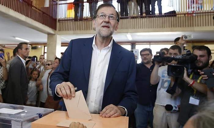 rajoy-vota-26j-efe.jpg
