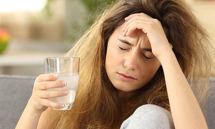 Persona con resaca iStock