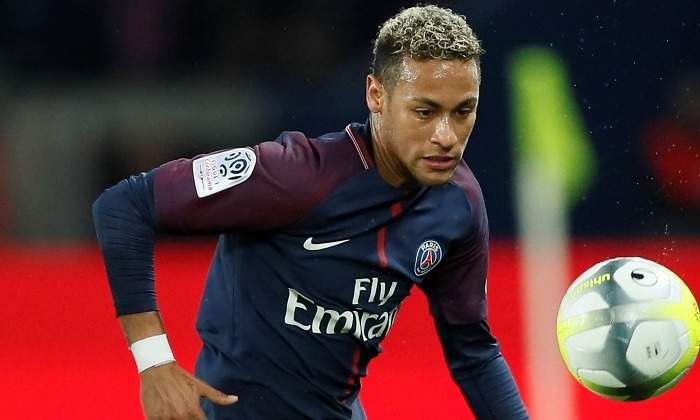 Neymar-PSG-2017-balon-Liga-Francesa.jpg