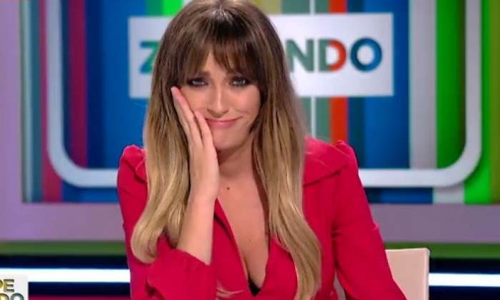 anna-simon-pillada-zapeando.jpg