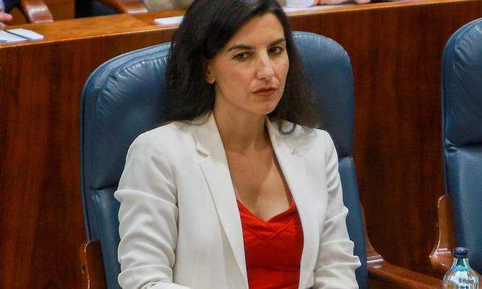 rocio-monasterior-770-1-1-1-111.jpg