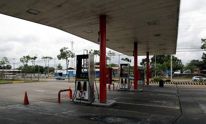 gasolinera-cerrada.jpg