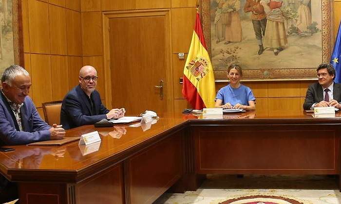 sindicatos-escriva.jpg