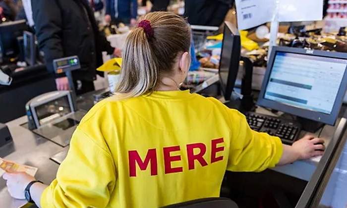 mere-dependienta-archivo.jpg