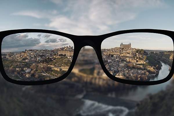 Pentru ce probleme de vedere ai nevoie de ochelari?