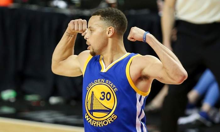Curry-brazos-fuerza-2016-reuters.jpg