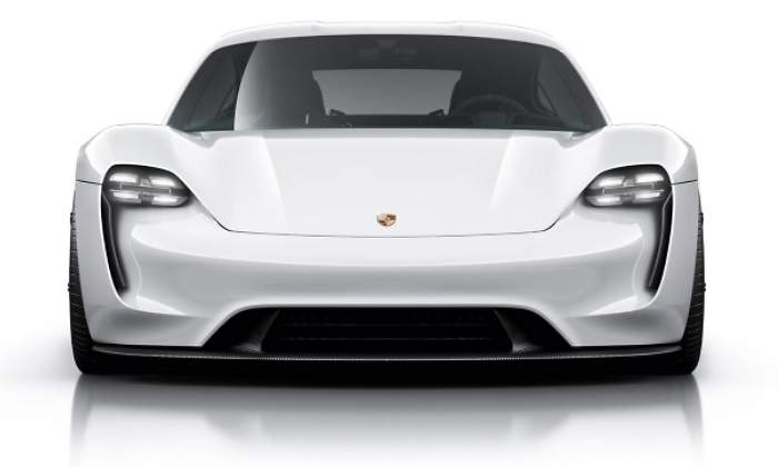PORSCHE-TAYCAN-GINEBRE.jpg