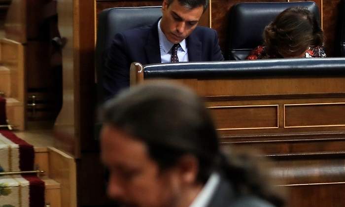 iglesias-desenfocado-sanchez-calvo-efe.jpg
