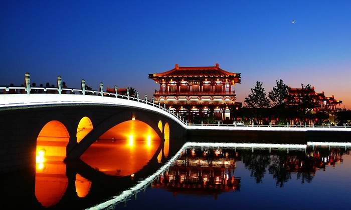 puente-china-dreamstime.jpg