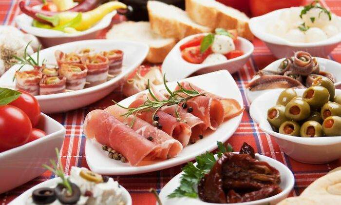 raciones-tapas-hosteleria-770-dreamstime.jpg