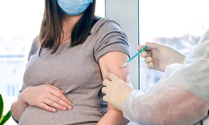 embarazadas-vacunacion-covid-19-pfizer-moderna.jpg