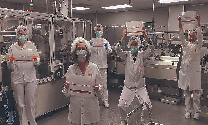 Trabajadores-de-la-planta-de-GSK.jpg