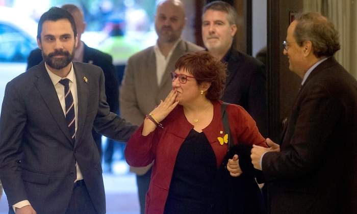bassa-parlament-155-efe.jpg