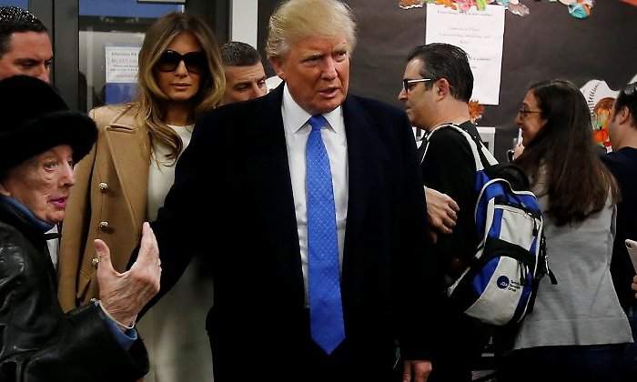 donaldtrump-mujer-votan-reuters.jpg