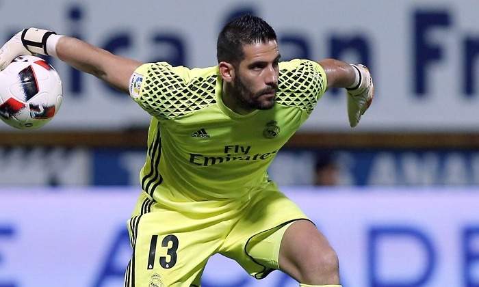 Kiko-Casilla-saque-Copa-2017-efe.jpg