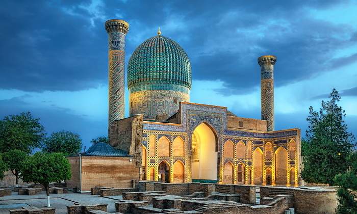 mausoleo-Gur-e-emir-Samarkand-Uzbekistan-dreamstime.jpg