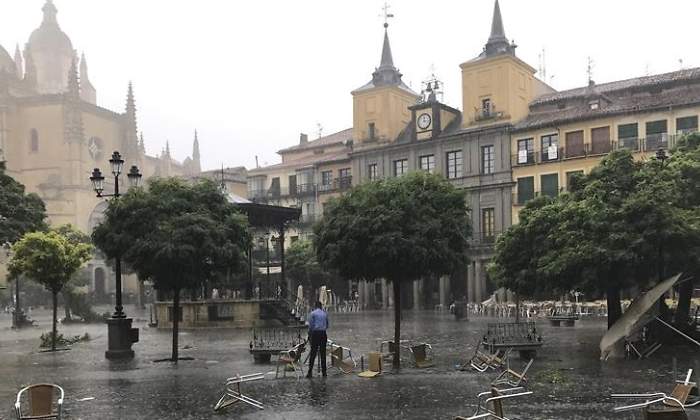 tormenta-27agosto17-efe.jpg