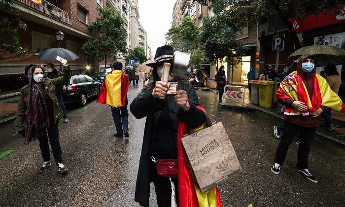 protestas-sanchez-barrio-salamanca-ep.jpg