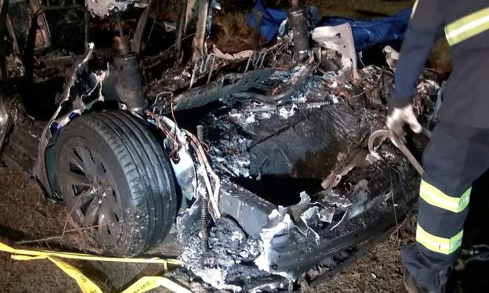 tesla-accidente-piloto-automatico-abril21-reuters.jpg