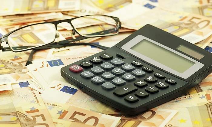 calculadora-billetes50euros-getty.jpg