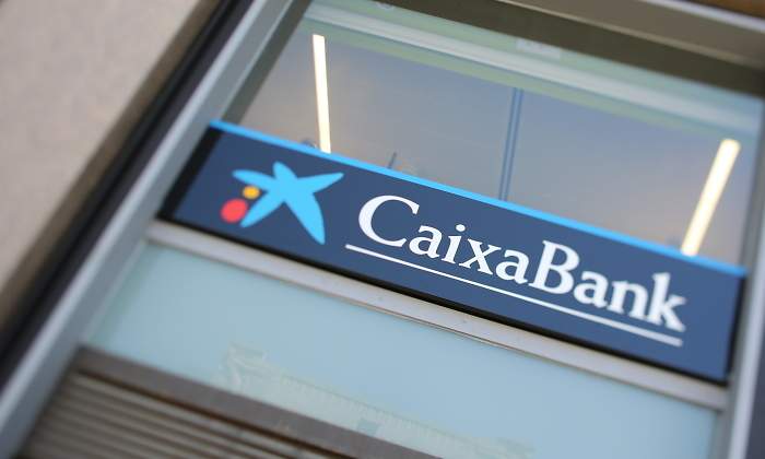 caixabank-logo-puerta-fraude-correos-ep.jpg