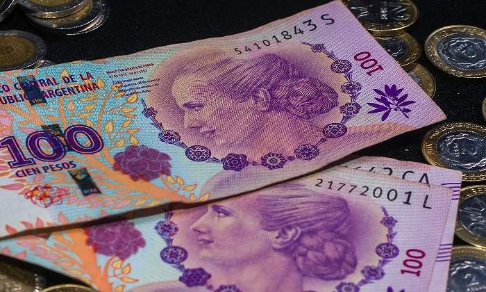 Pesos-argentinos.jpg